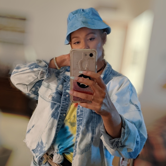 Accessories - Blue bucket hat